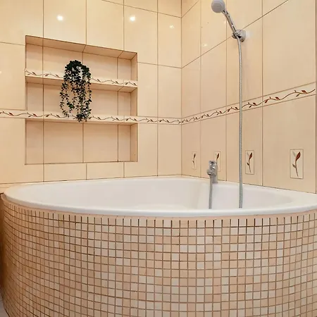 Apartament W Sercu Lodzi Piotrkowska Balkon & 2 Sypialnie By Renters