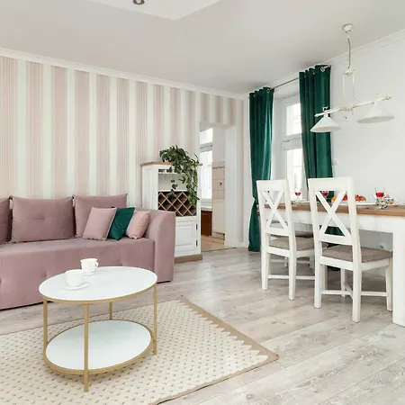 W Sercu Lodzi Piotrkowska Balkon & 2 Sypialnie By Renters