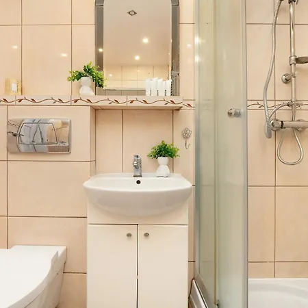 W Sercu Lodzi Piotrkowska Balkon & 2 Sypialnie By Renters Łódź